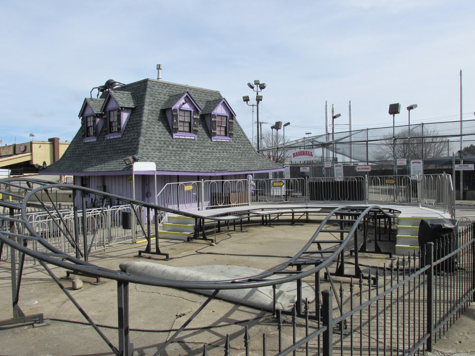 Eddie's Rail Fan Page The outdoor attractions closed during the winter